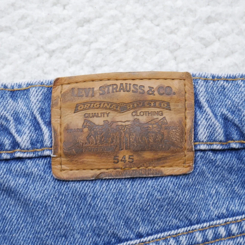 Vintage Levi's Shorts Mens Size 50 Loose Fit 90s Jean Blue Denim High-Rise 545